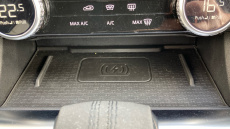 Jaguar F-Pace 2.0 D200 R-Dynamic Black 5dr Auto AWD Diesel Estate